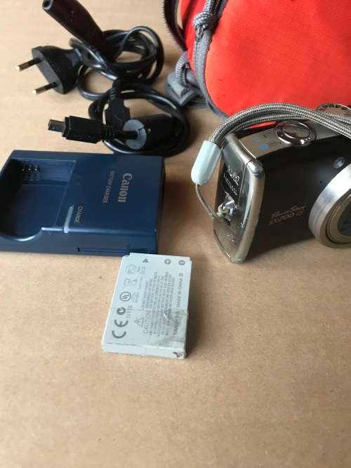 Canon PowerShot SX200 IS|12.1 MEGAPIXELS|BATTERY|16GB SD CARD|USB CABLE|CHARGER|POUCH